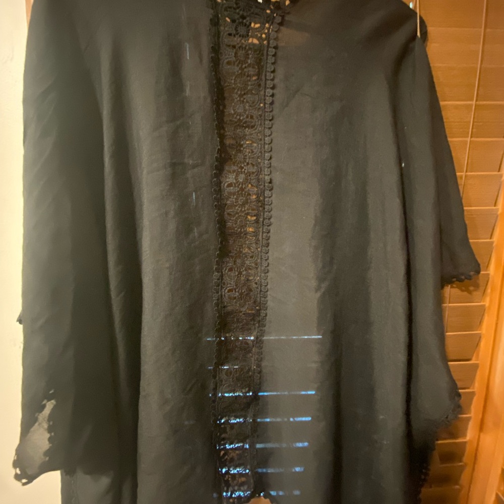 Steve Madden Kimonos - Picture 3 of 4